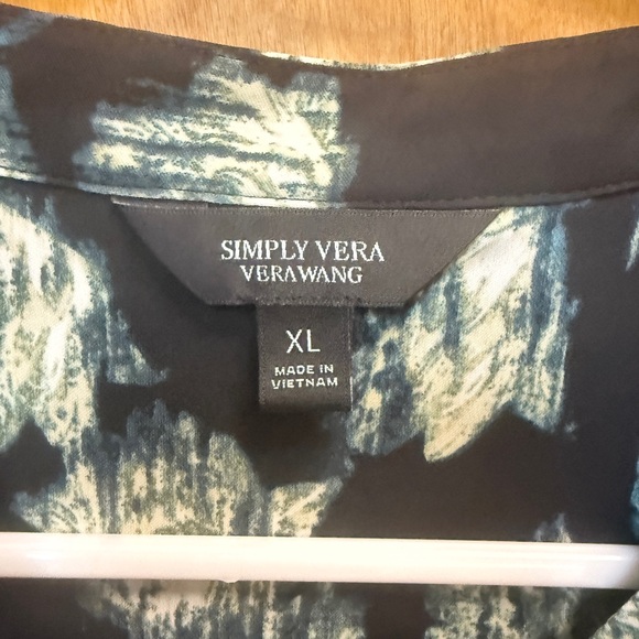 Simply Vera Vera Wang Abstract Black and White Blouse - Picture 2 of 5
